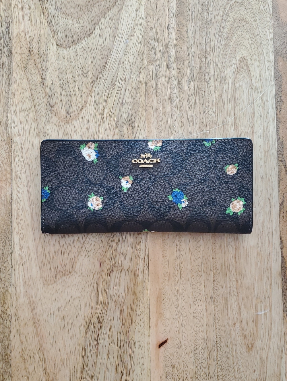 COACH Long Slim Signiture Floral Bi-fold Snap Wallet